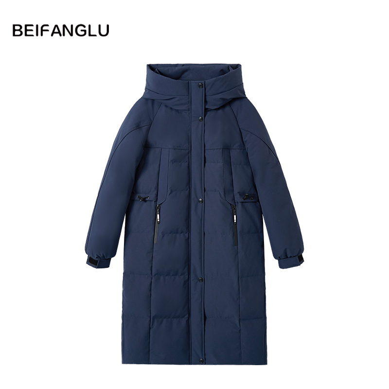 北方鹿 秋冬新款防风保暖高充白鹅绒长款羽绒服连帽外套女251560