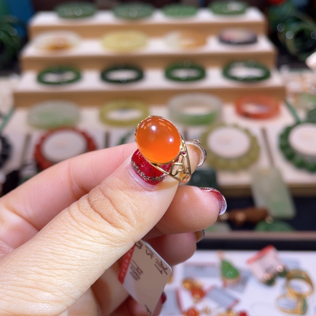 南红玛瑙高品18Ｋ南红戒指18K金镶嵌