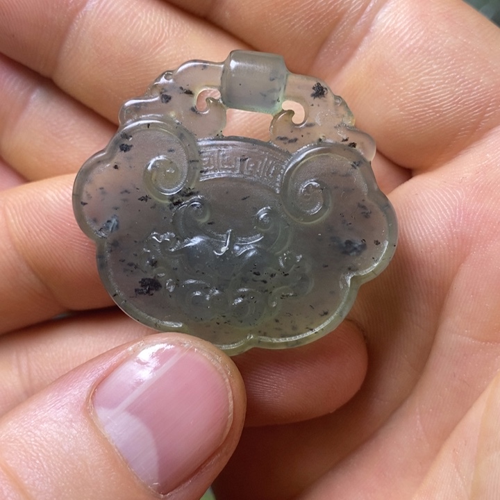 岫玉岫玉颈饰未镶嵌