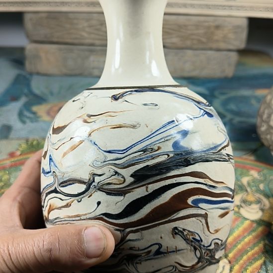 村***傲河南磁州窑当阳峪盘口瓶