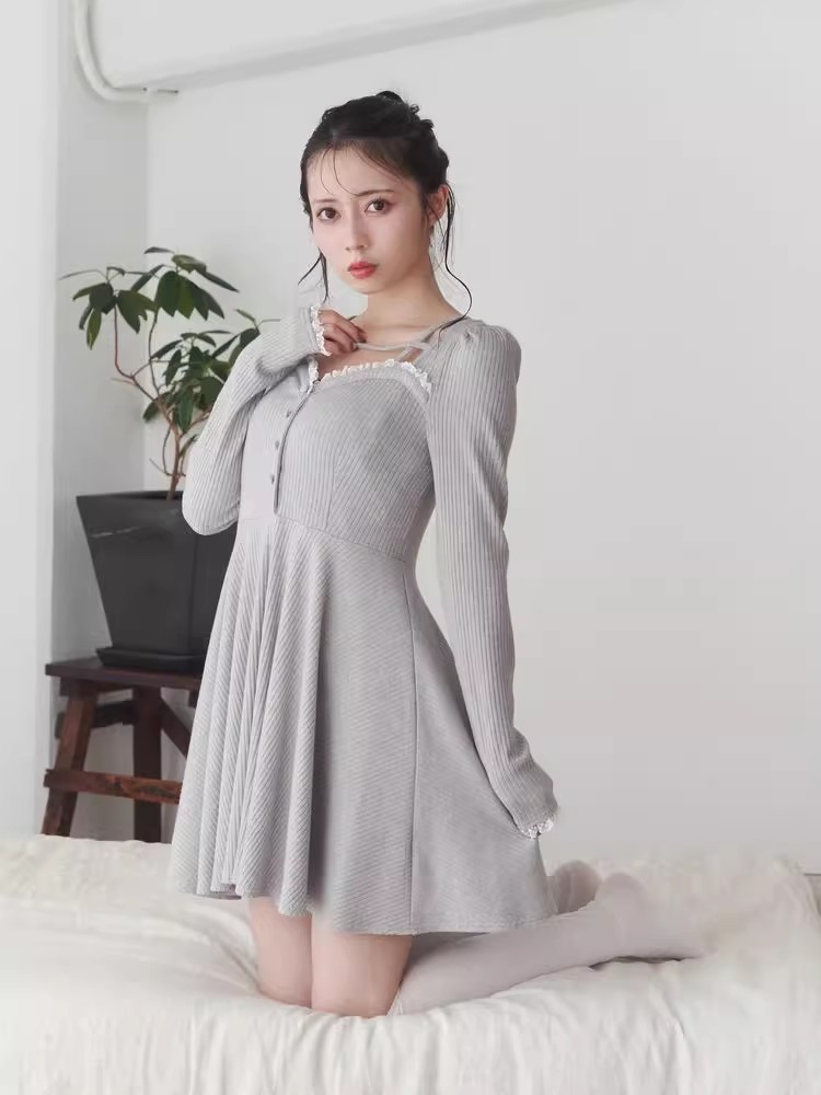 剪标拆标日单~甜美连衣裙纯色显瘦公主裙蕾丝边弹力针织连衣裙