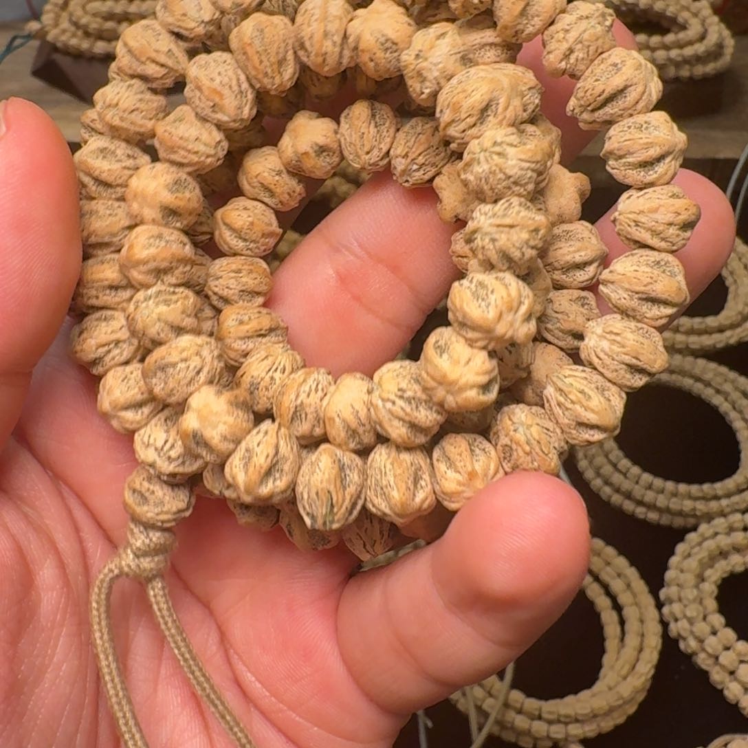 柏香籽/百香籽吊坠苦*：