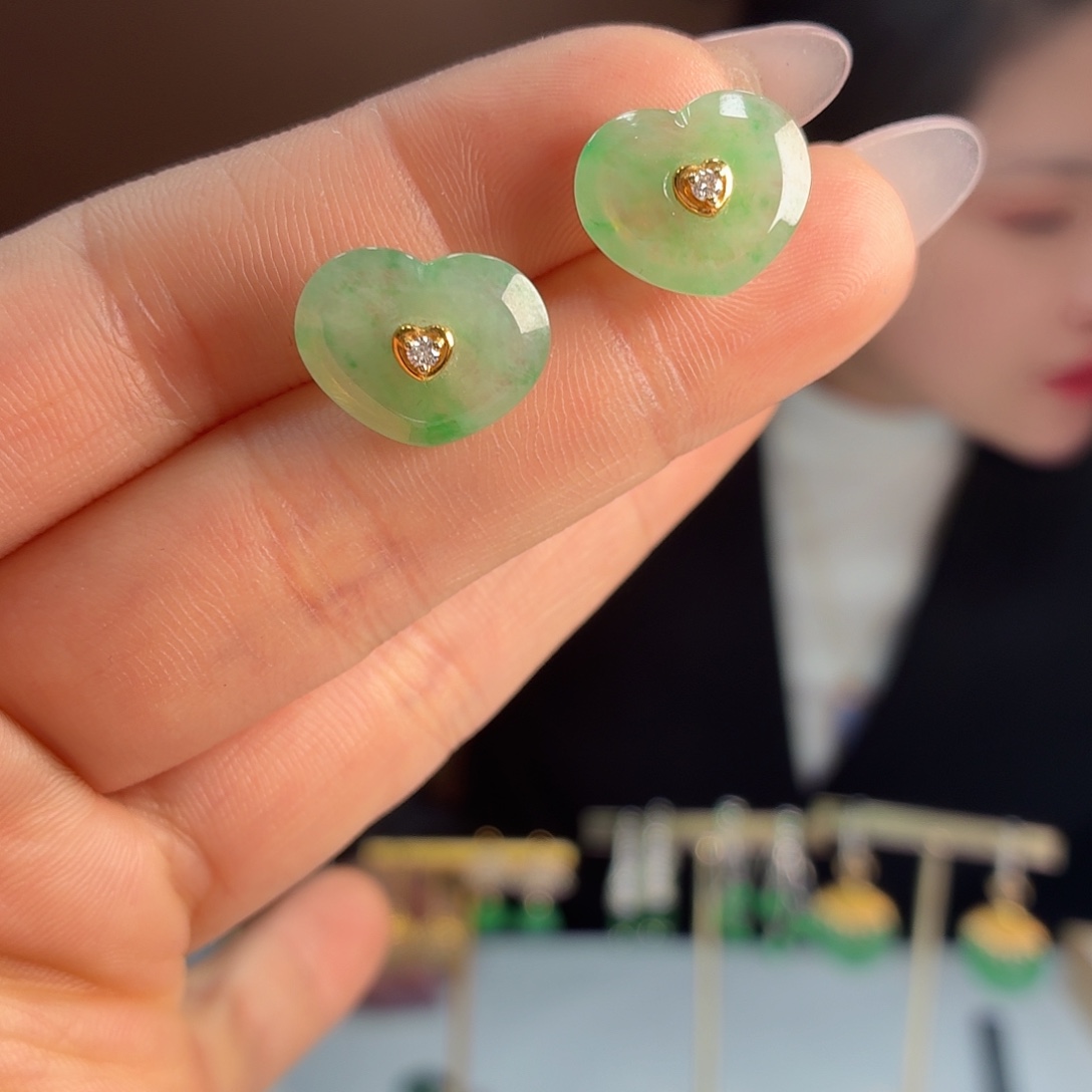 翡翠18K金镶嵌耳饰耳饰