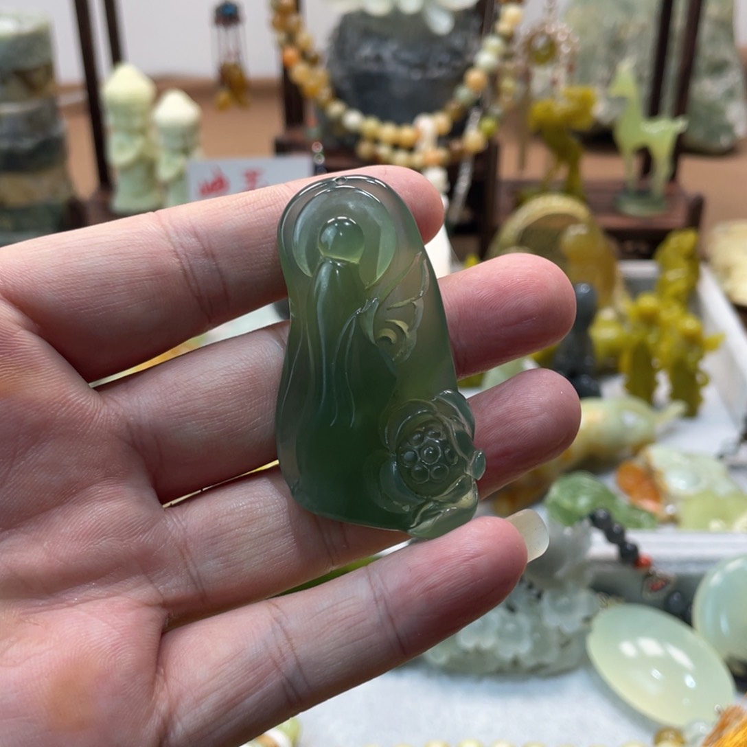 未镶嵌蛇纹石玉手链