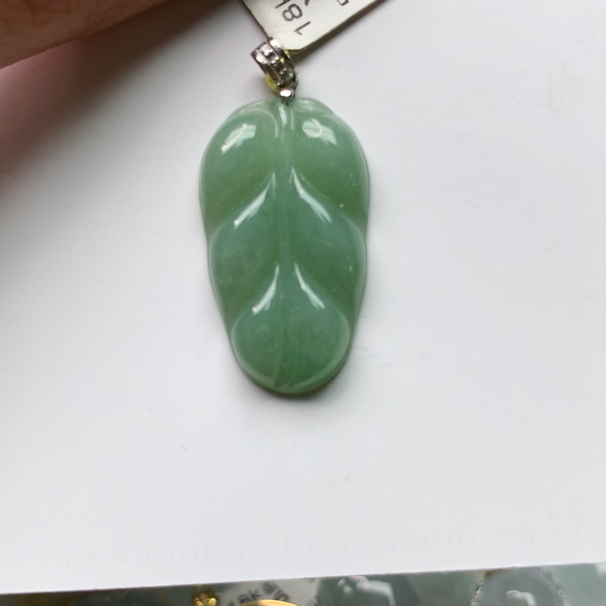 【闪购商品】翡翠18K金镶嵌颈饰111……