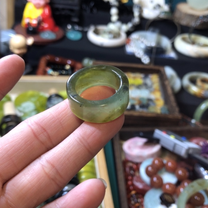 岫玉未镶嵌岫玉戒圈