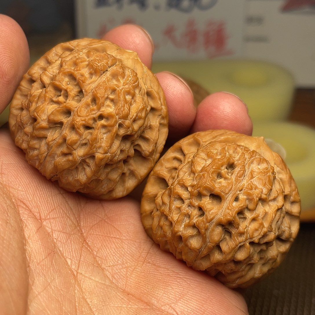 文玩核桃把件七*血麒麟