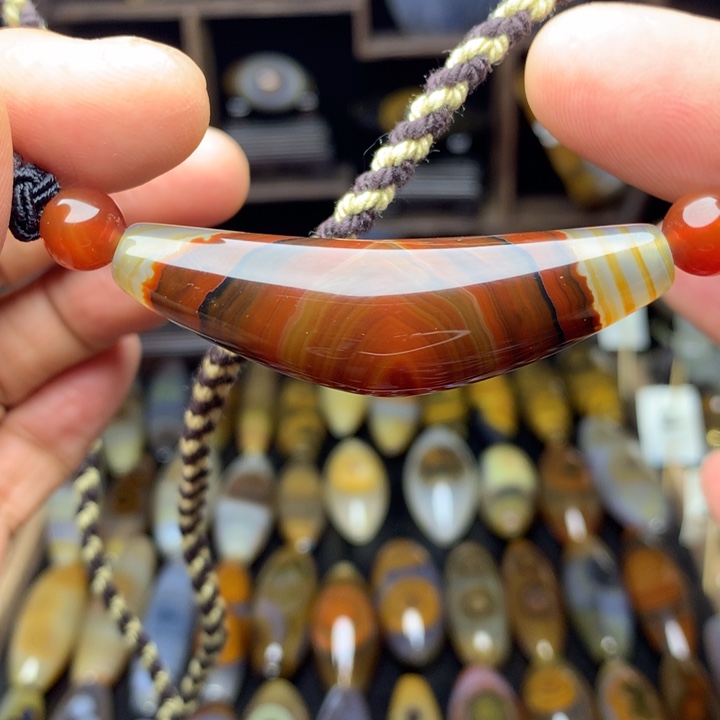 玛瑙/玉髓颈饰未镶嵌