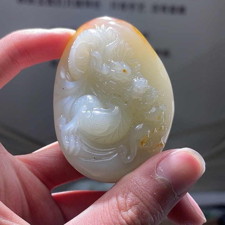 和田玉未镶嵌把件