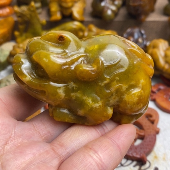 蛇纹石玉未镶嵌颈饰30