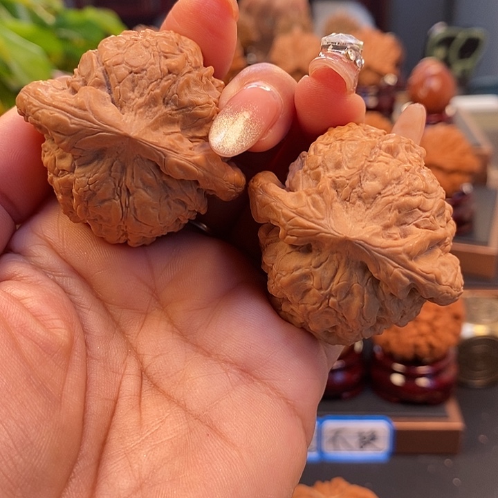 文玩核桃吊坠48全品龙鼎