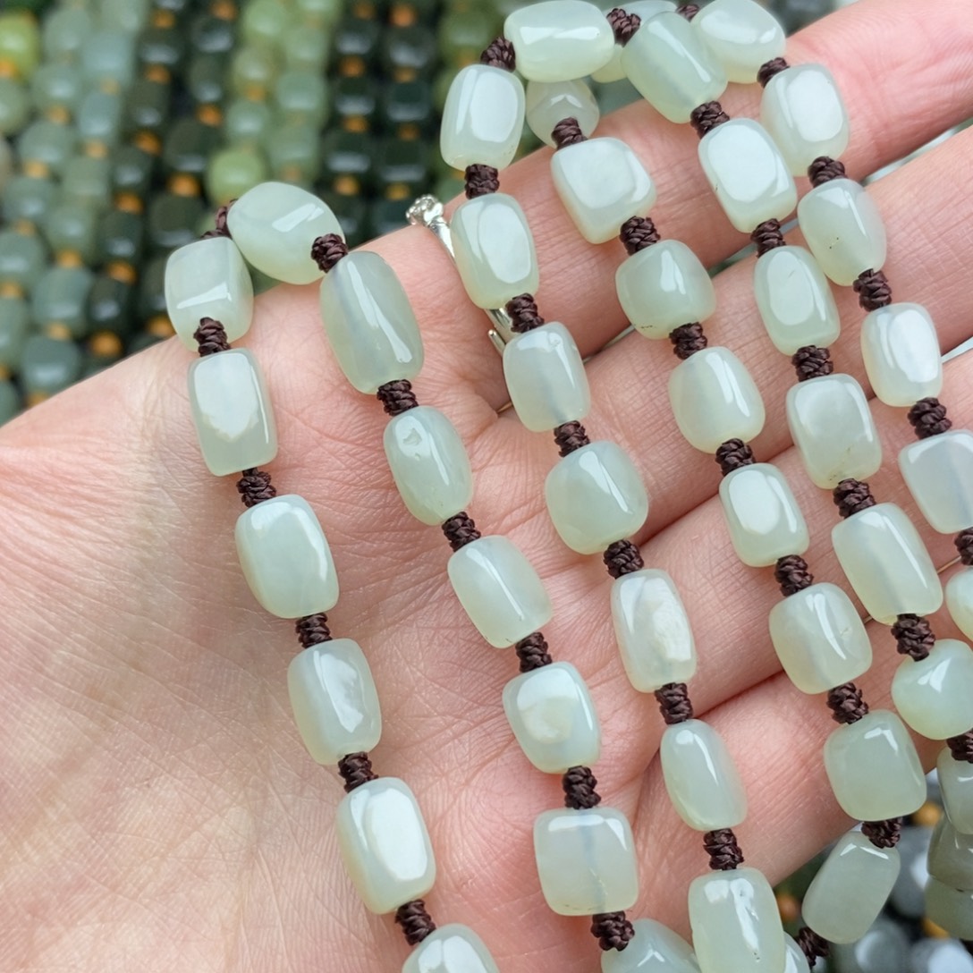 和田玉未镶嵌车挂