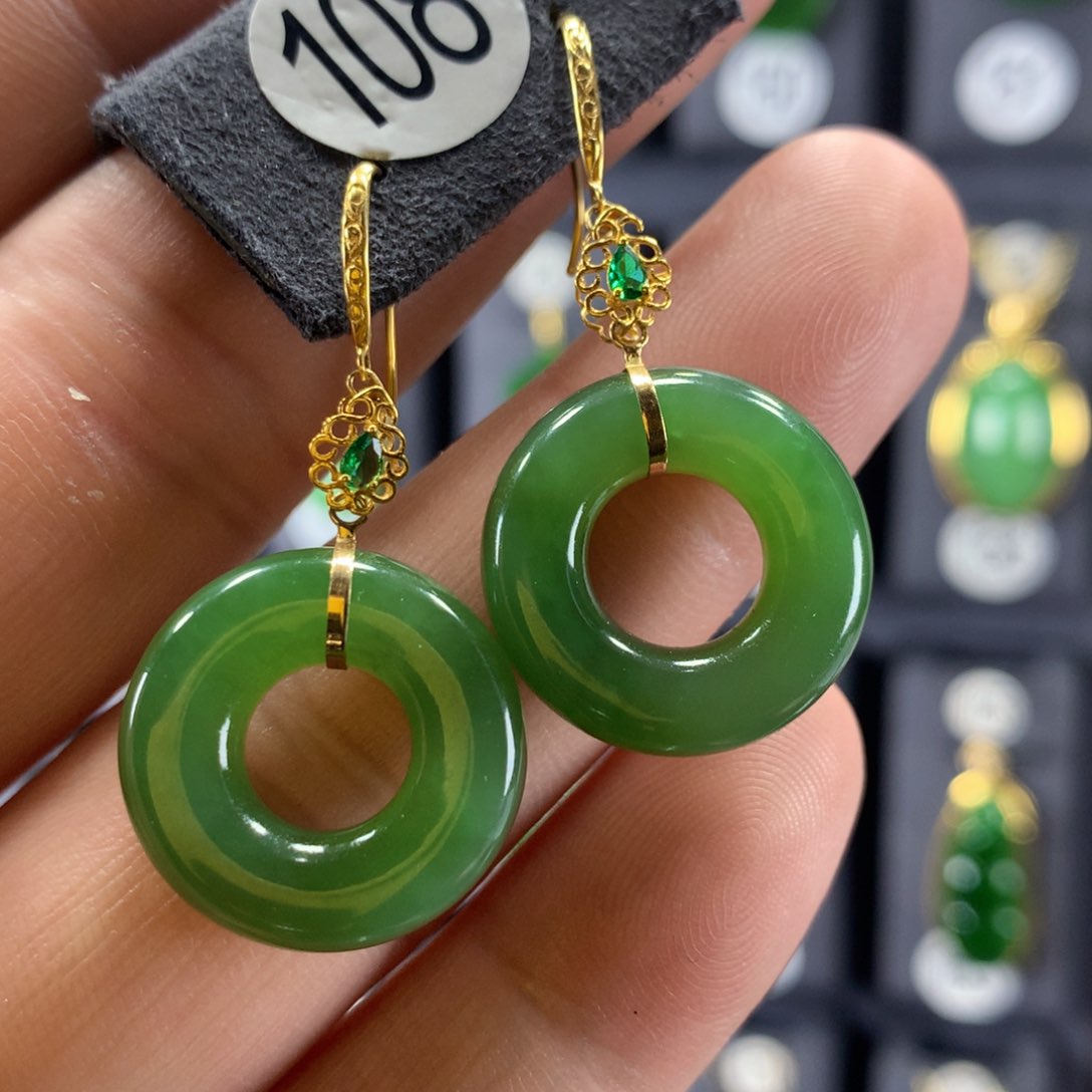 和田玉耳环18K金镶嵌