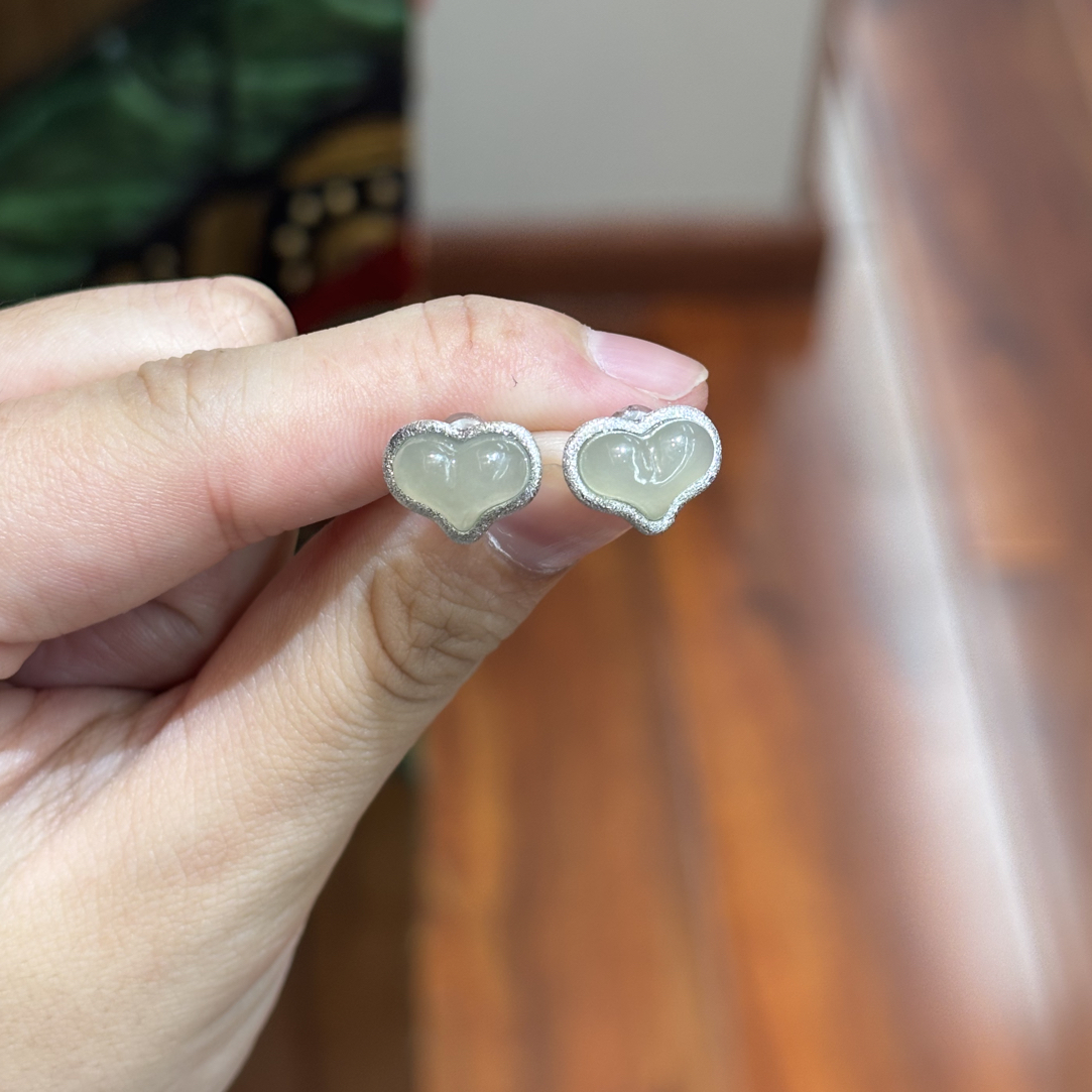 112572wm和田玉晴水s925银镶爱心耳钉多样性发其一