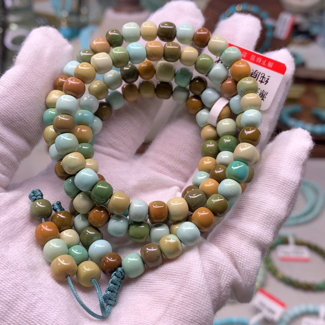 绿松石配饰未镶嵌