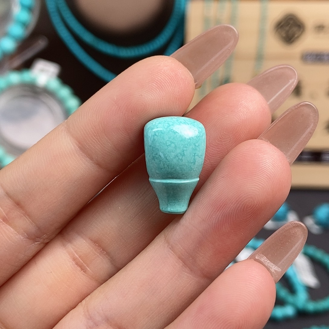绿松石雕刻未镶嵌