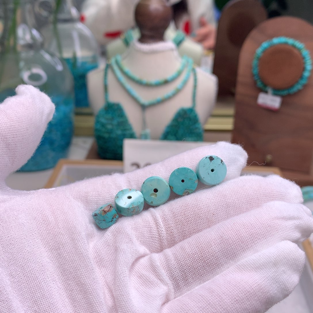 绿松石未镶嵌饰品