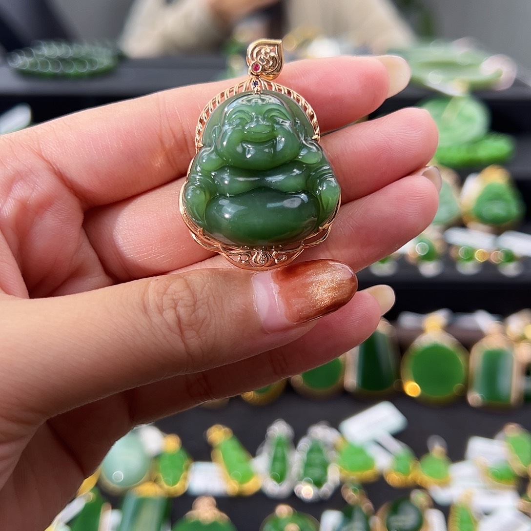 和田玉（碧玉）18K金镶嵌吊坠(不含链)冰底菠菜绿28mm