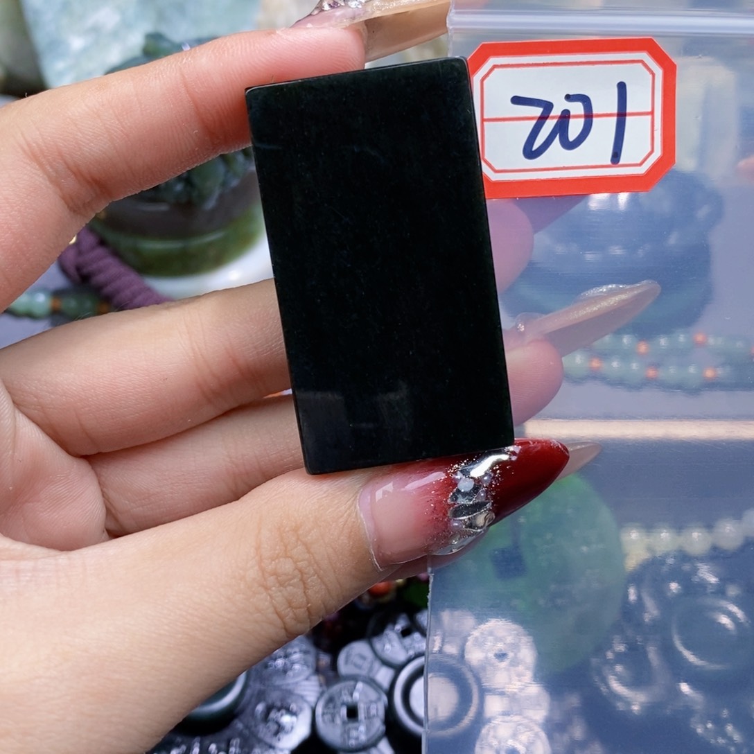 和田玉和田玉边角料随机发未镶嵌