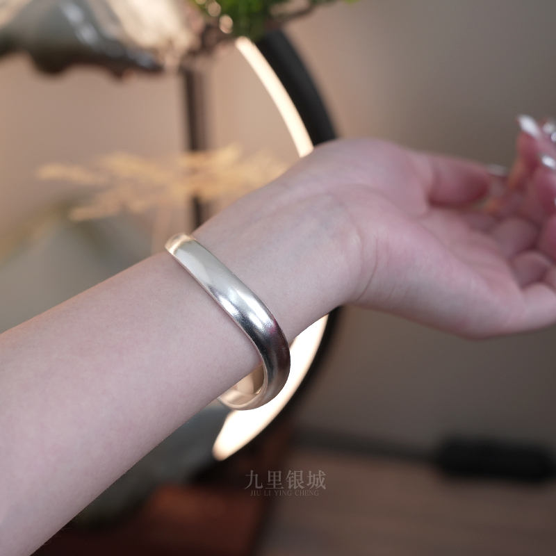 足银手镯 999纯银简约素面随形波浪手镯古法银民族风手工银镯子