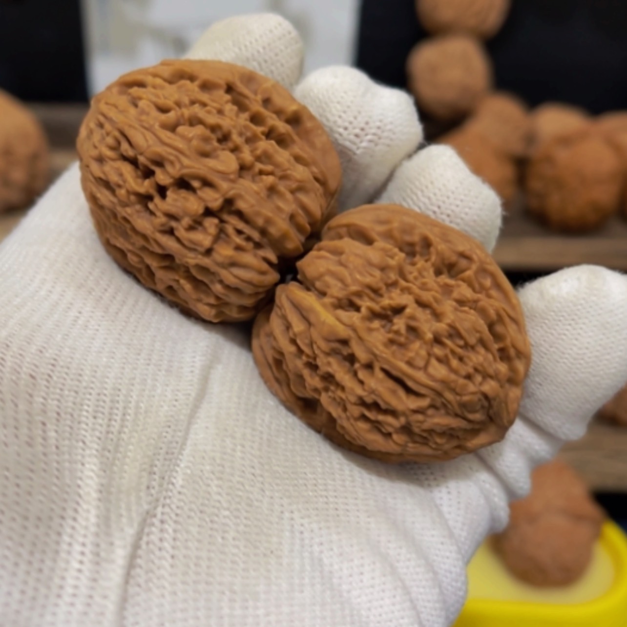 【闪购商品】核桃把件35尺寸凹底南疆石