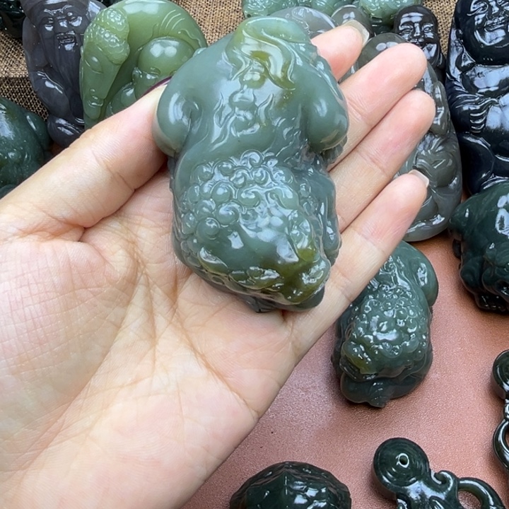 和田玉未镶嵌挂件