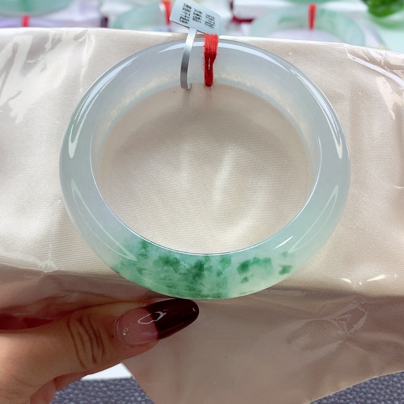 【闪购商品】翡翠手镯未镶嵌56.5 至纯至净 灵