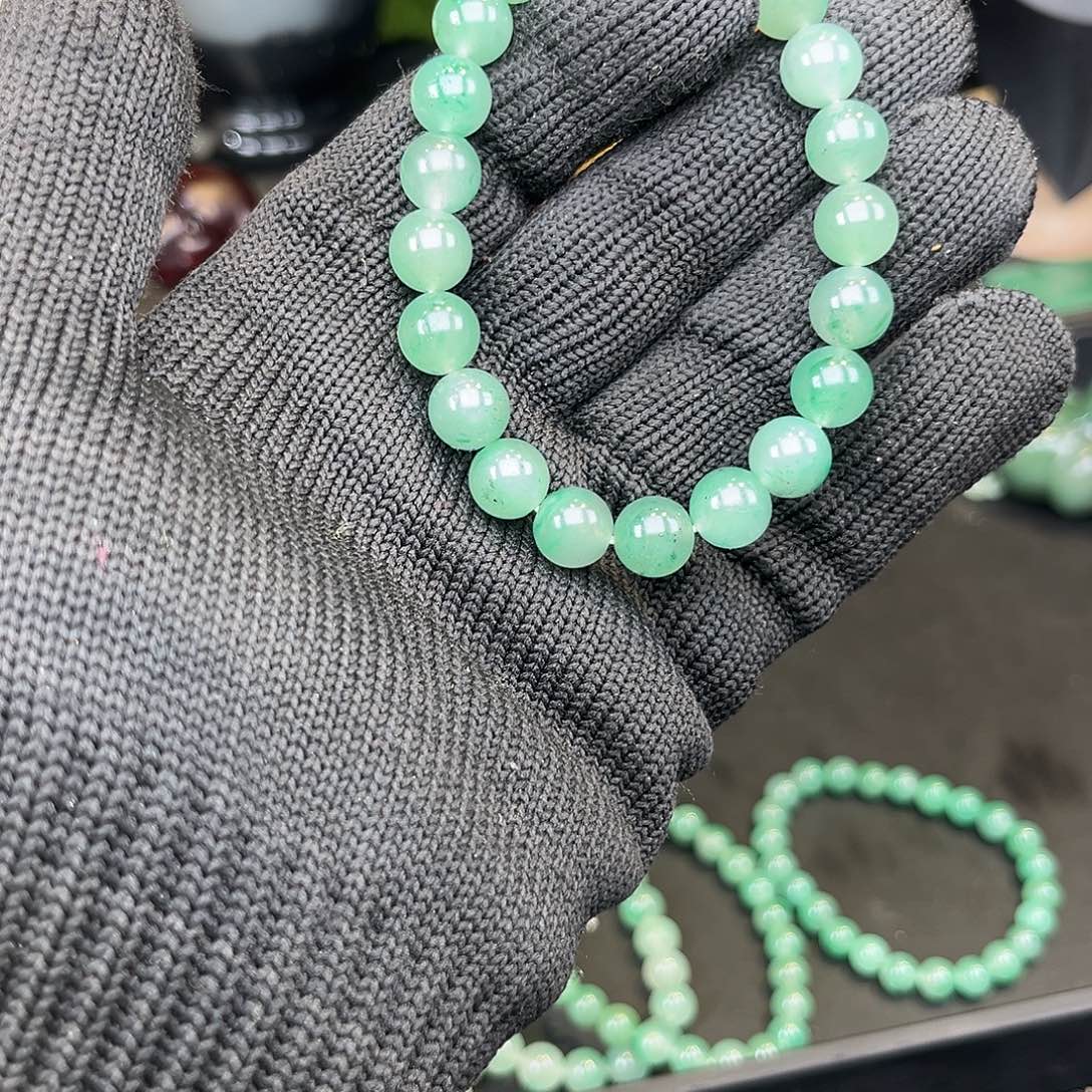 优***猪石英质玉未镶嵌手镯