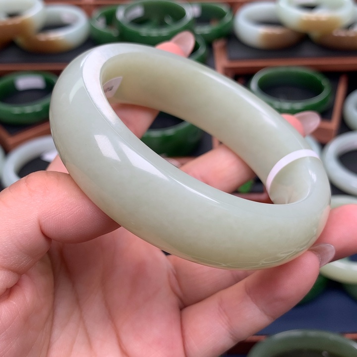 和田玉6465圈口未镶嵌