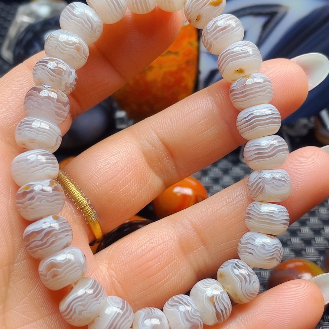 玛瑙/玉髓手串未镶嵌天*