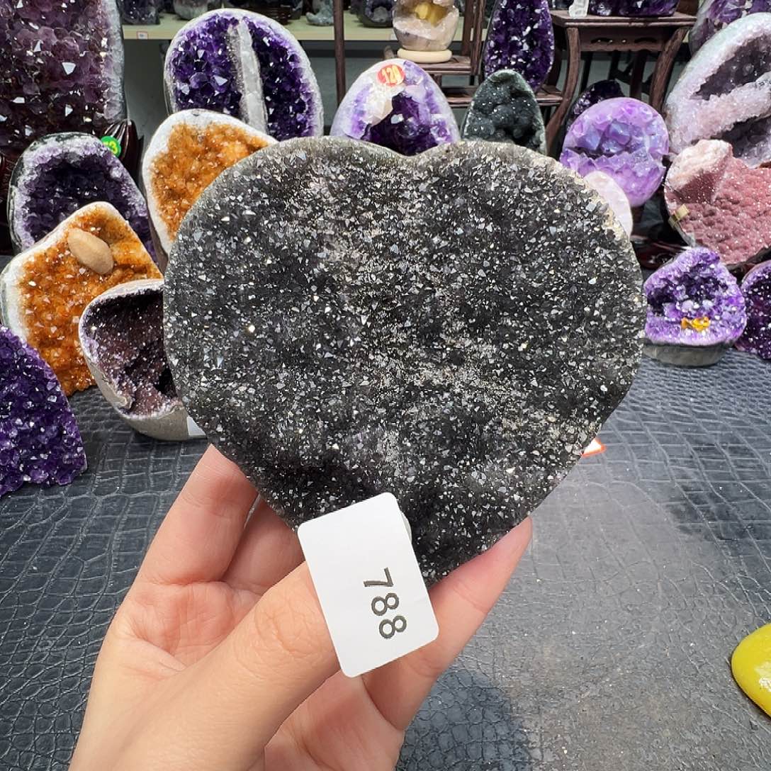 紫晶未镶嵌珠宝半成品