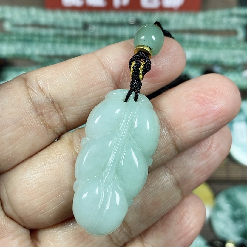 【闪购商品】翡翠颈饰未镶嵌玉吊坠翡翠玉金枝玉叶