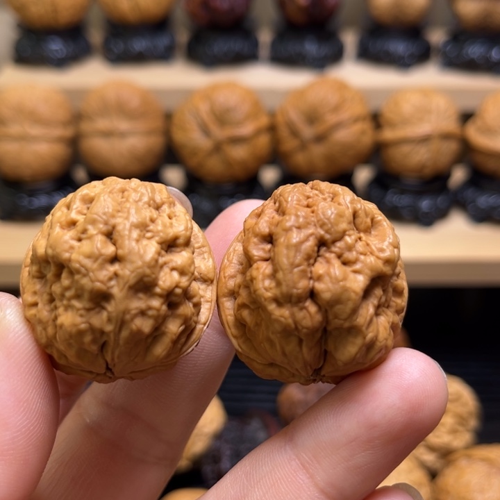 文玩核桃吊坠29w血舍利33尺