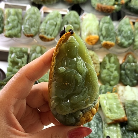 和田玉未镶嵌挂件