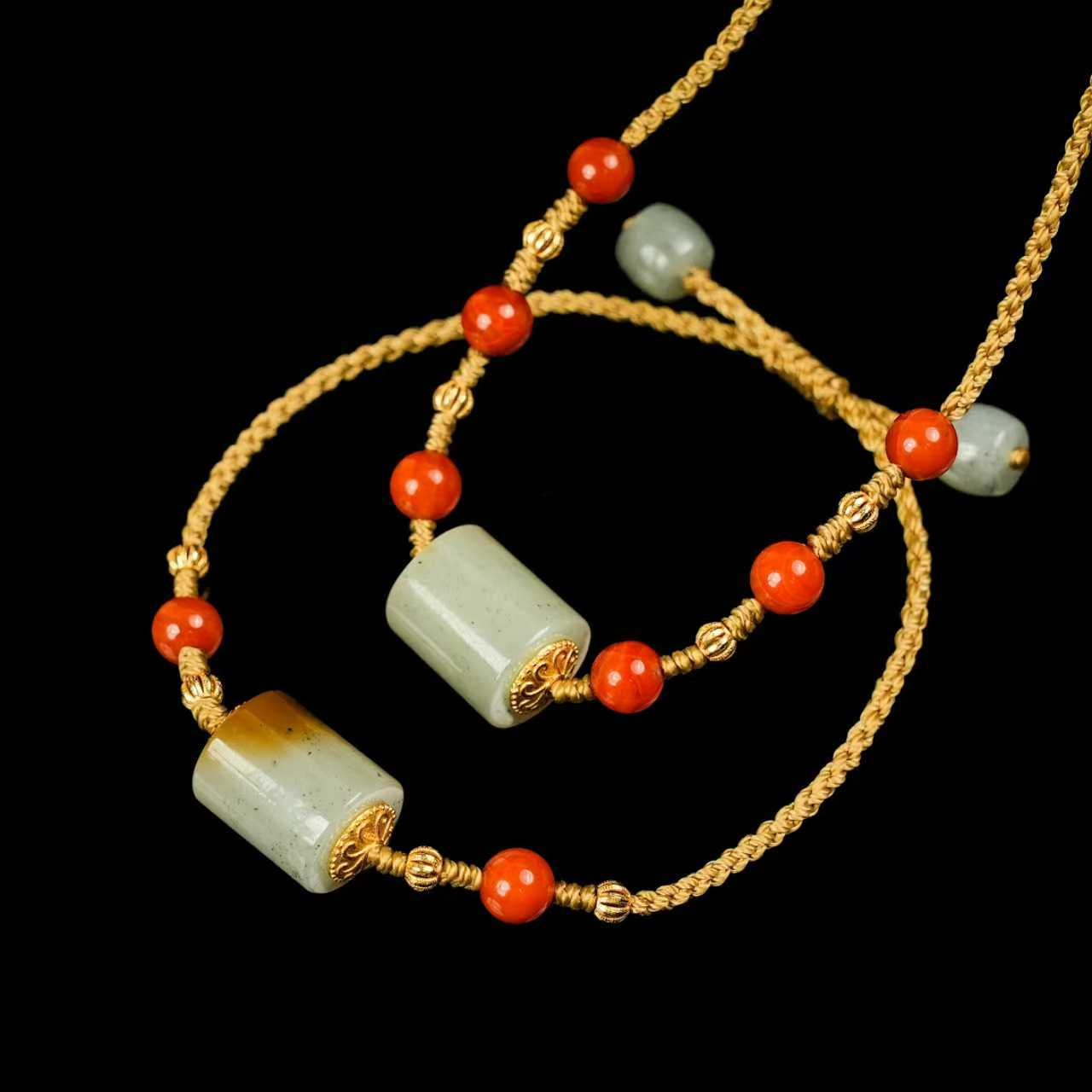 预售----新疆和田玉楼兰三彩吊坠加手绳一套多样发发一件