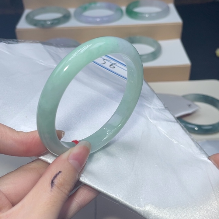 翡翠未镶嵌手镯翡翠手镯