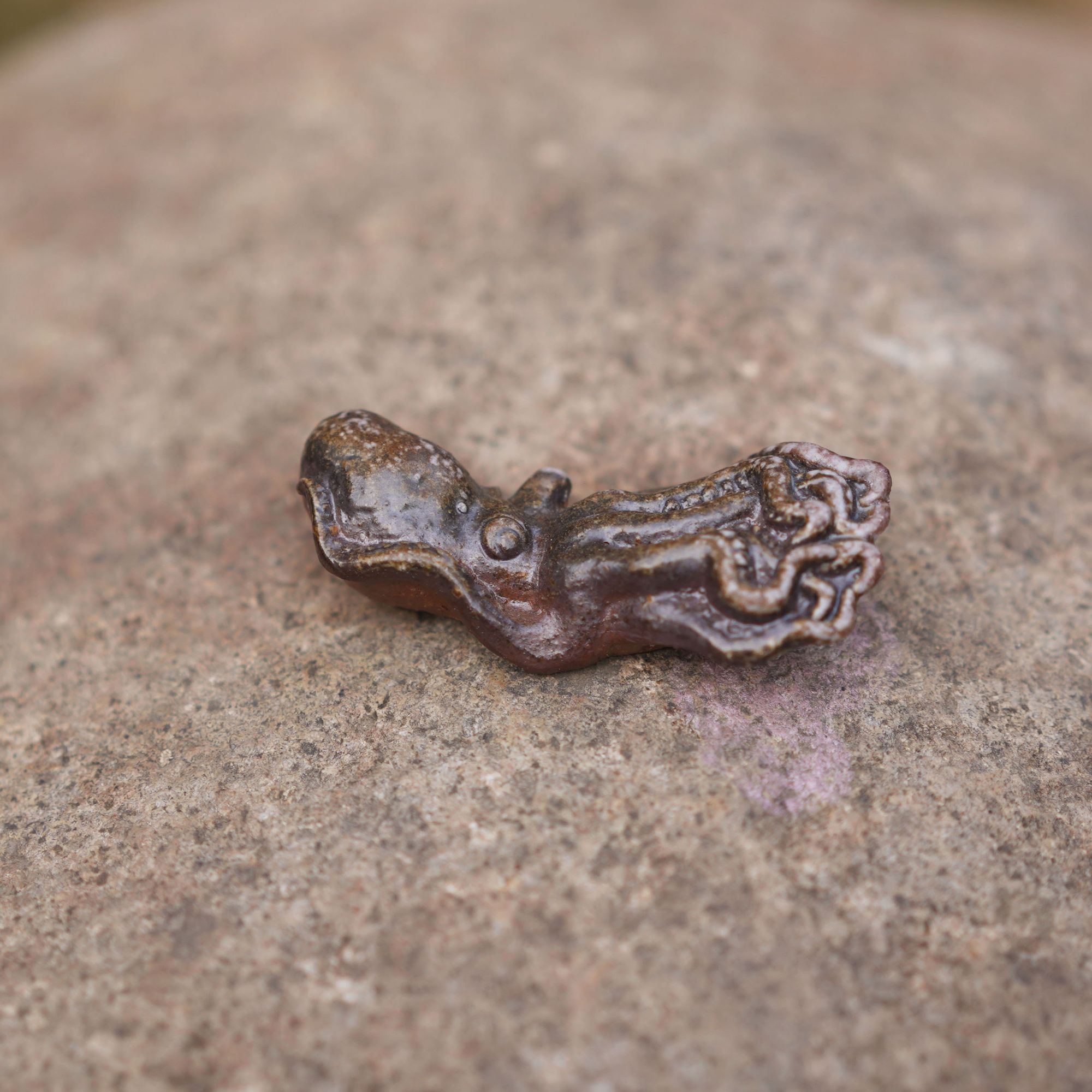 底部有打磨 日本备前烧 国延昇 茶宠 筷架 陶 茶道 零配 1061#