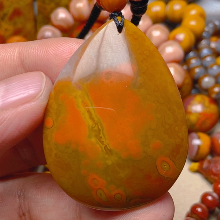 玛瑙/玉髓未镶嵌吊坠