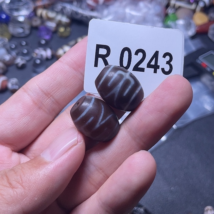玛瑙/玉髓未镶嵌珠宝半成品瑕疵