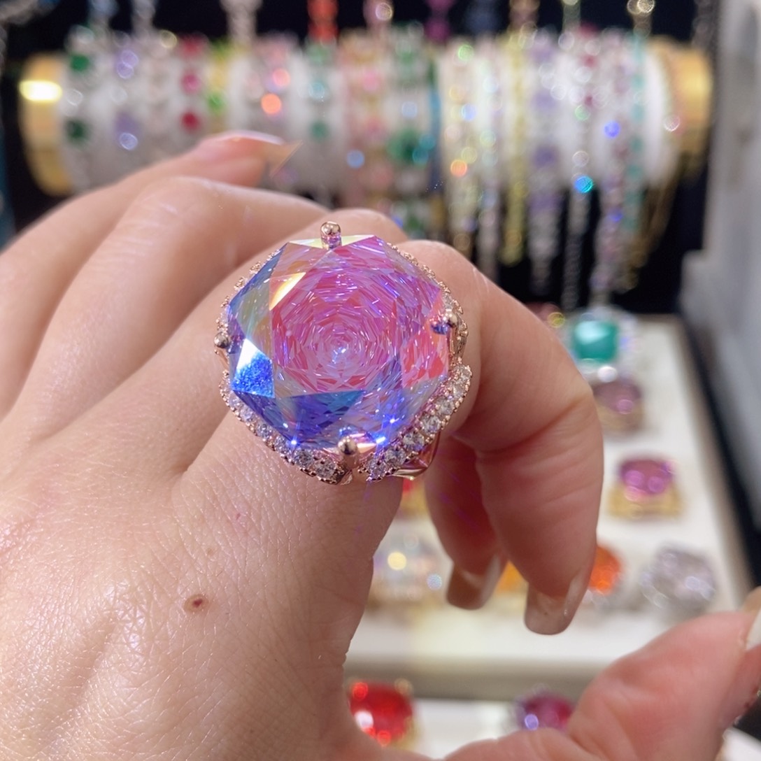 66锆石（处理）戒指