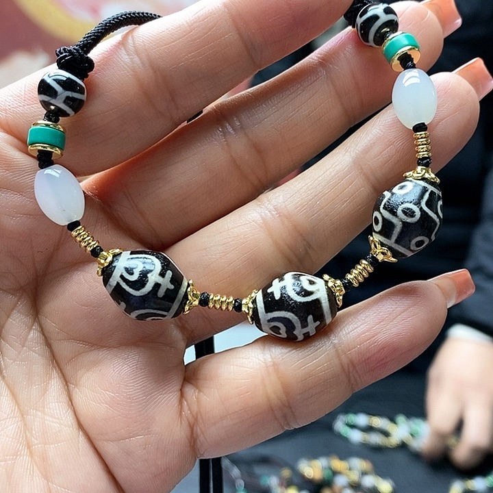 玛瑙/玉髓颈饰合金