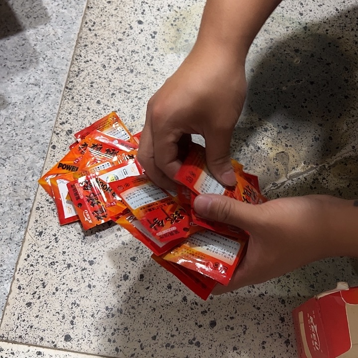 可有27包钩子随机发