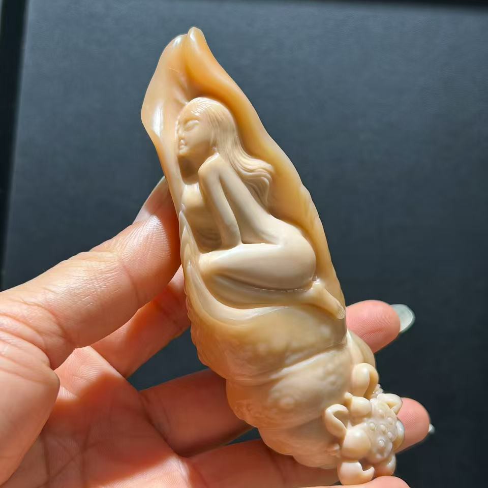 黄龙玉手把件，遇贵人