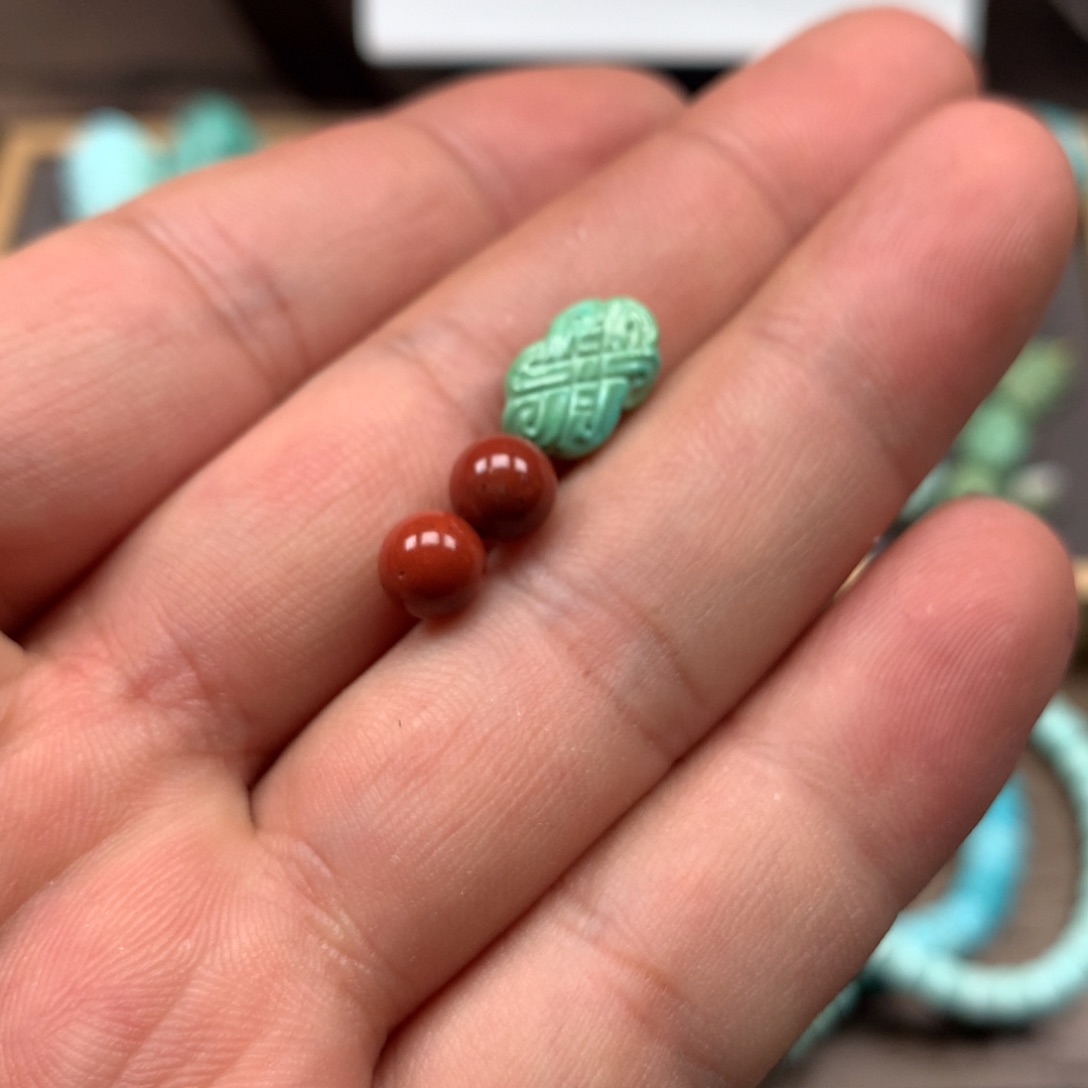 南红玛瑙雕刻未镶嵌