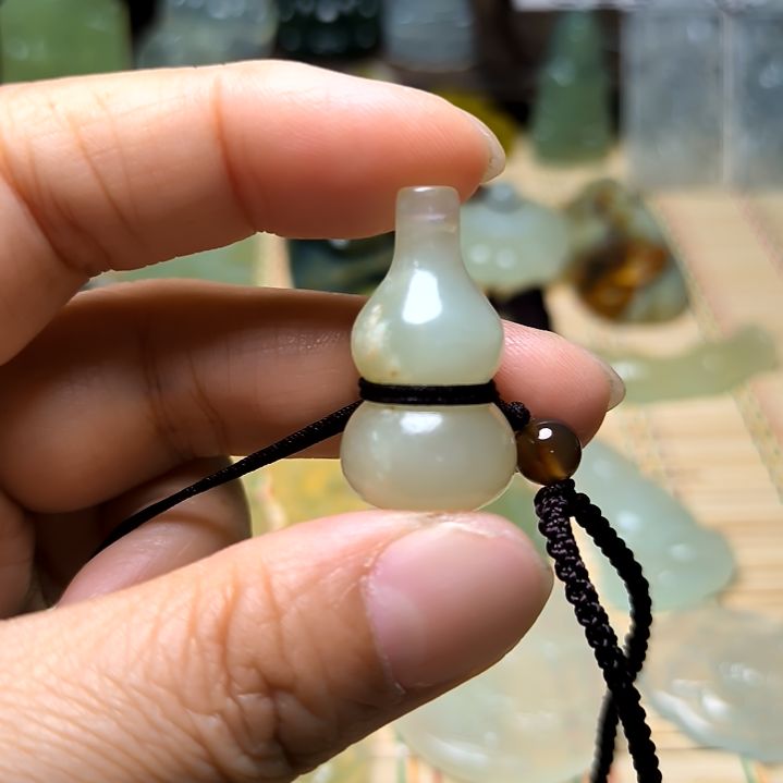 岫玉未镶嵌吊坠(不含链)1*3