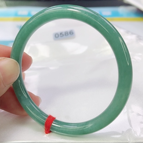 翡翠手镯未镶嵌0586号