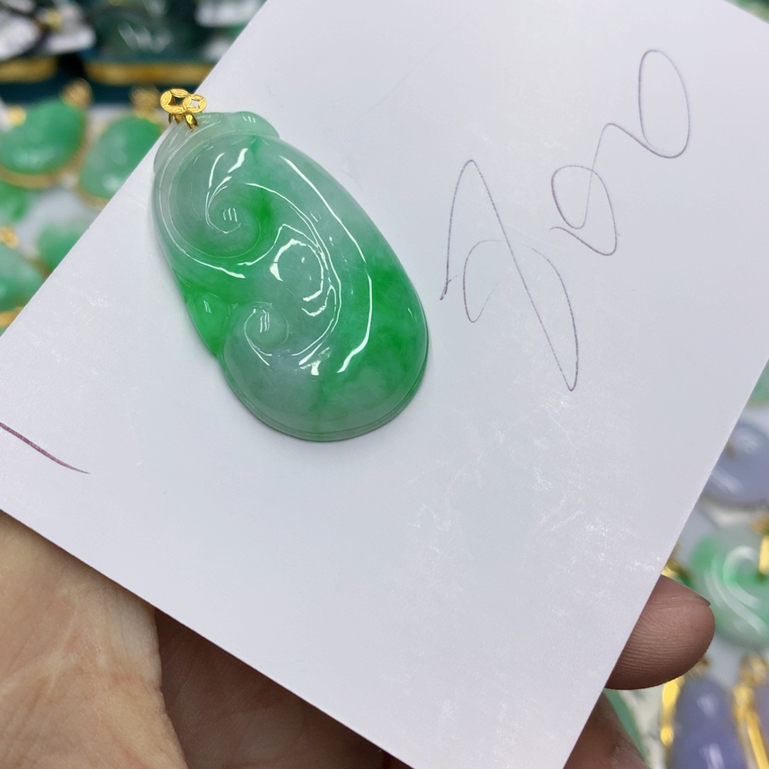 翡翠颈饰18K金镶嵌一*橙翡翠