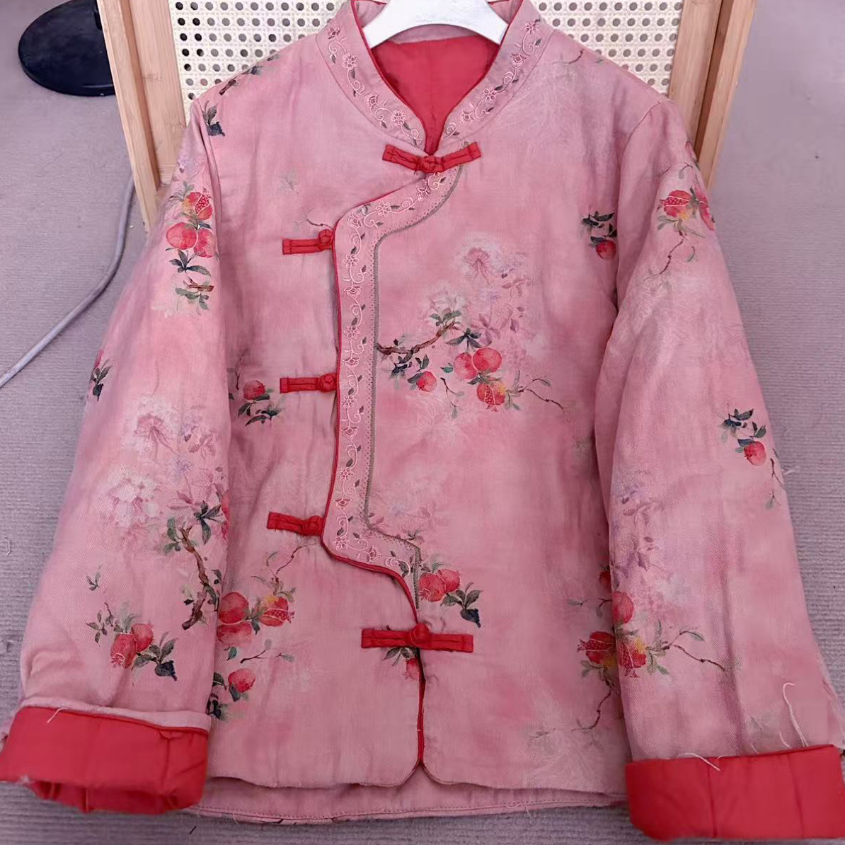 8166《相思雨》款刺绣棉服上衣