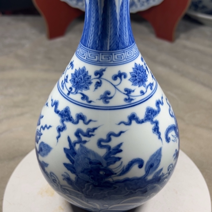 摆件陶男***强青花玉壶瓶纯手工制作