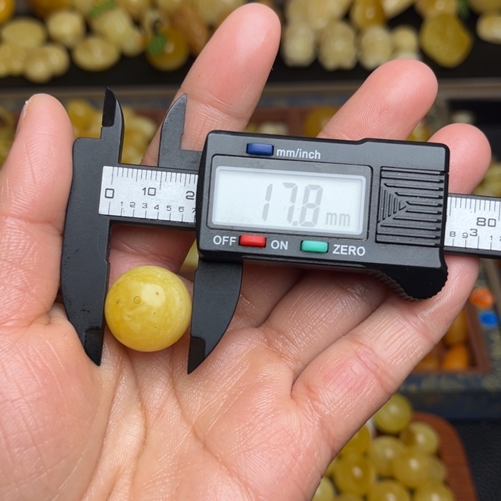 三***木蜜蜡未镶嵌珠宝奇石天然蜜蜡散珠微瑕